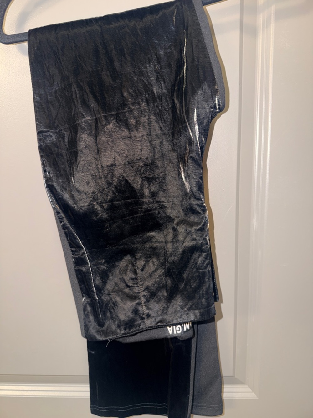 IAMGIA Black Velvet-Look Pants